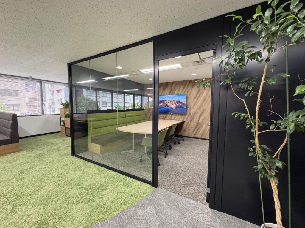 ミーティングルーム(RYOUAN)