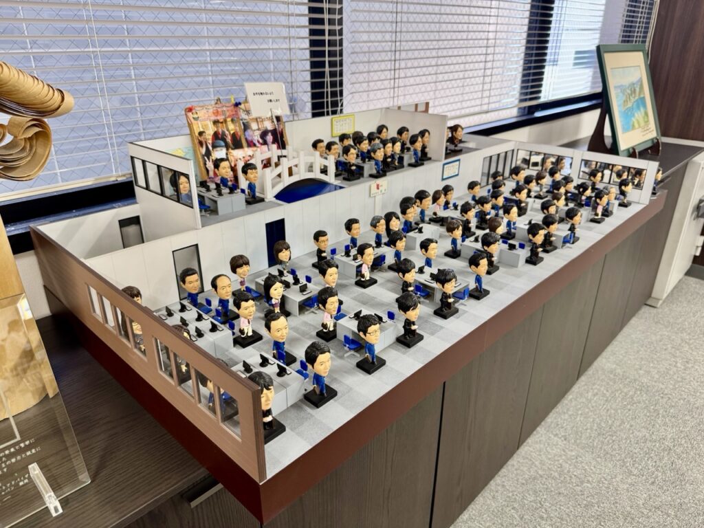 社員フィギュア