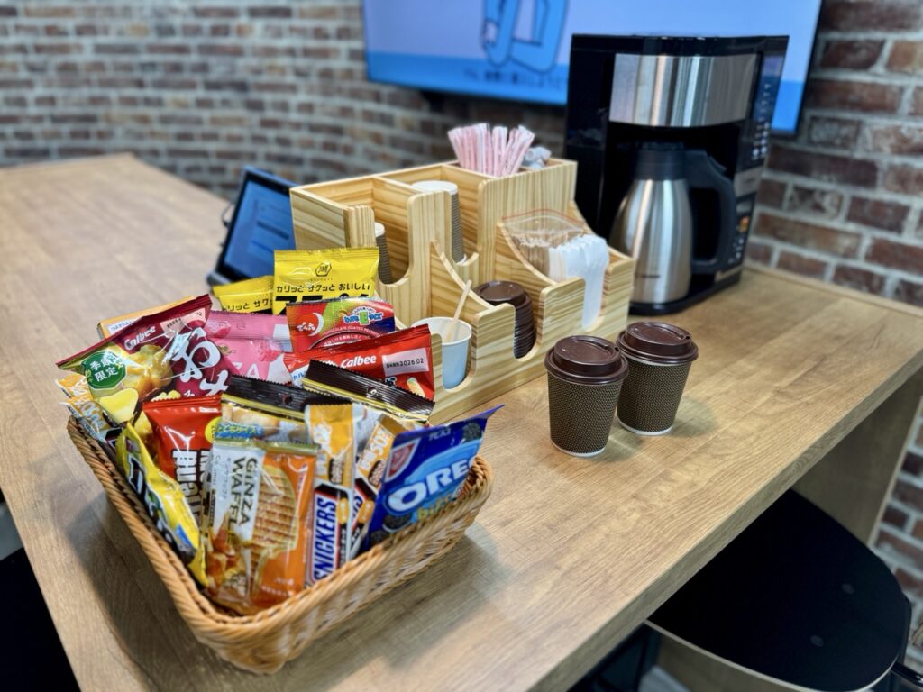 お菓子・軽食&コーヒー